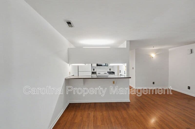 Charlotte House: 9535 University Terrace Dr APT B