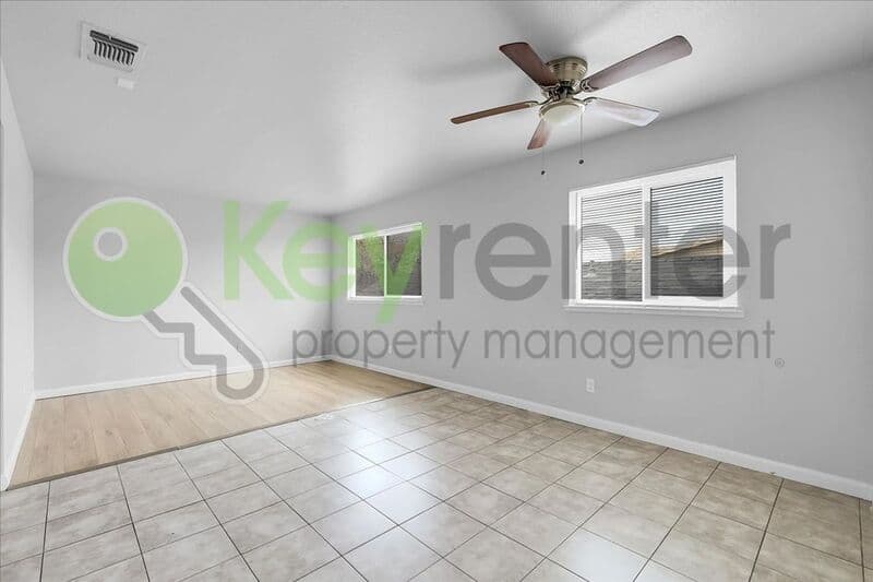 Sacramento House: 5726 Falconer Way