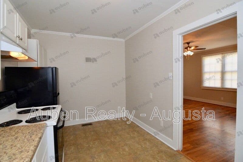 Augusta House: 512 Beaufort Drive