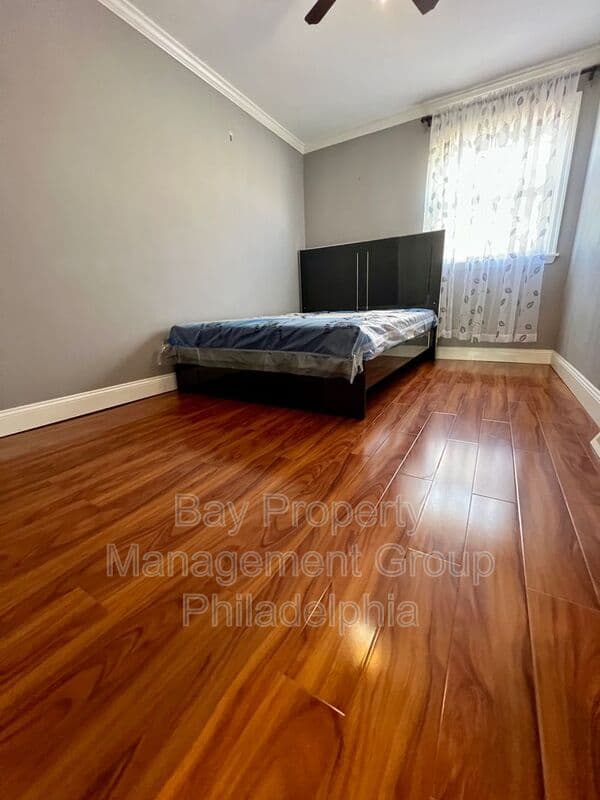 Philadelphia House: 2988 Welsh Rd
