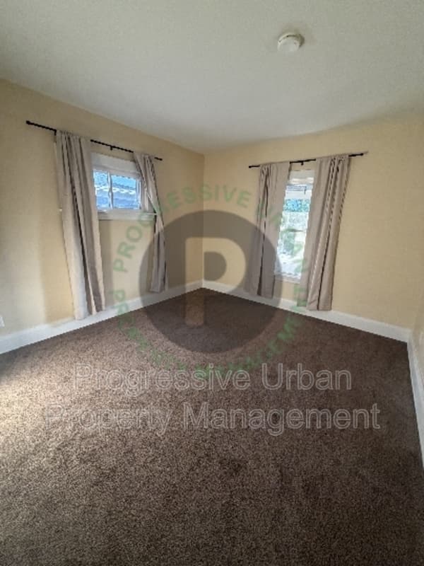 Cleveland Condo: 4427 West 49th Street - Upstairs