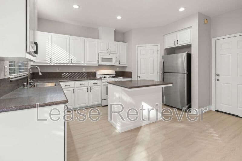 Tracy House: 2529 Almanor Dr