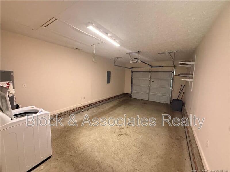 Fayetteville House: 7229 Tollhouse Drive