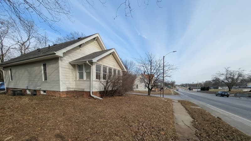 Oskaloosa House: 1015 A Avenue East