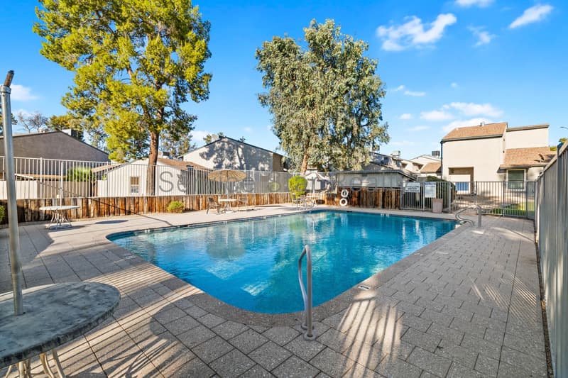 Phoenix House: 15411 N 2nd Pl