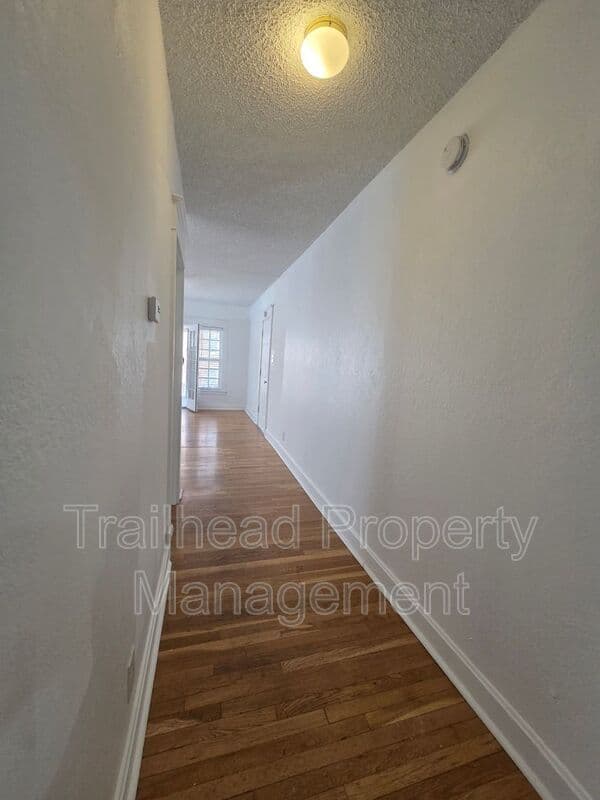 Kansas City House: 3433 Central St