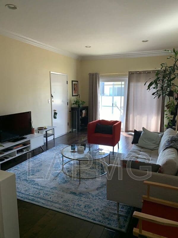 West Hollywood House: 8130 Norton Ave.