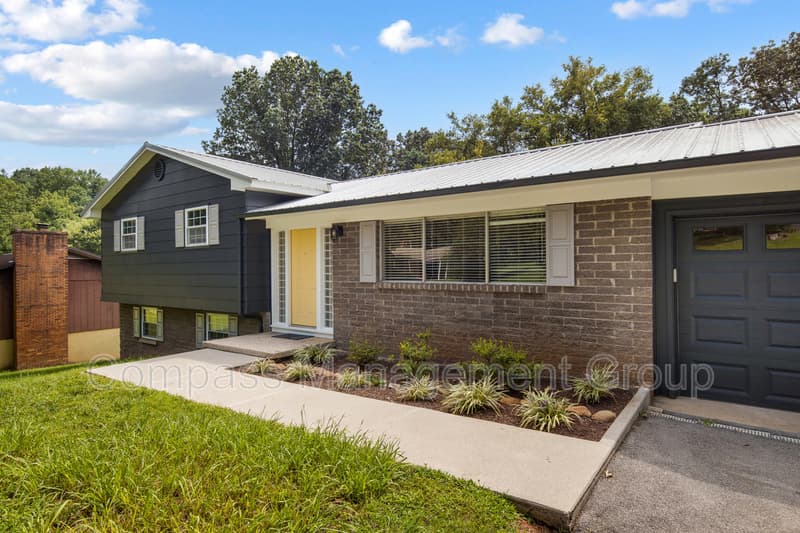 Knoxville House: 1505 Aldenwood Lane
