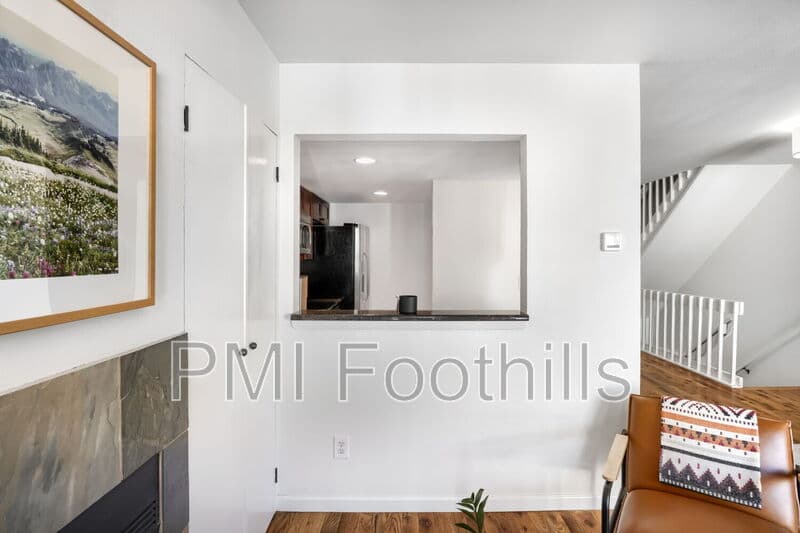 Lakewood Townhome: 5428 West 17th Avenue