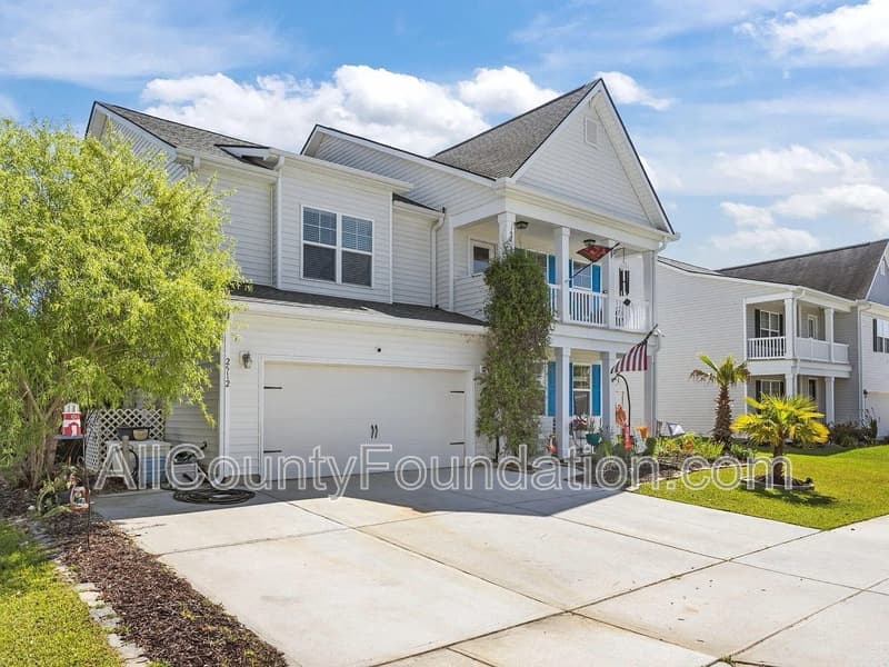 Summerville House: 2512 Hummingbird Lane