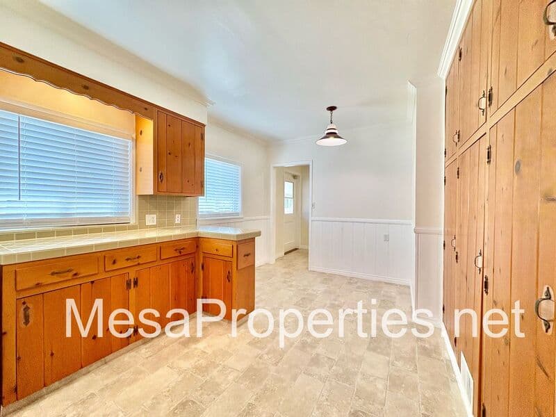 La Verne House: 2704 Park Ave