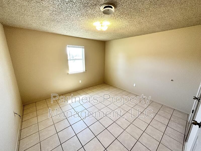 Gentry Condo: 95 Pine Avenue - 2
