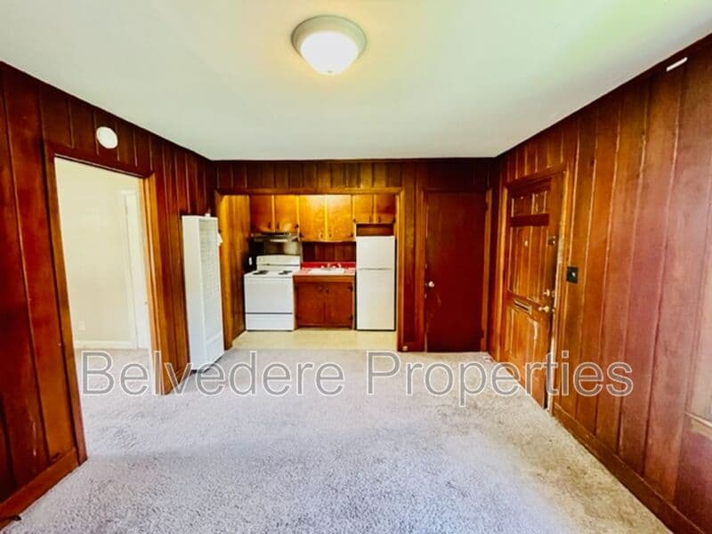 Greensboro Condo: 215 McIver St