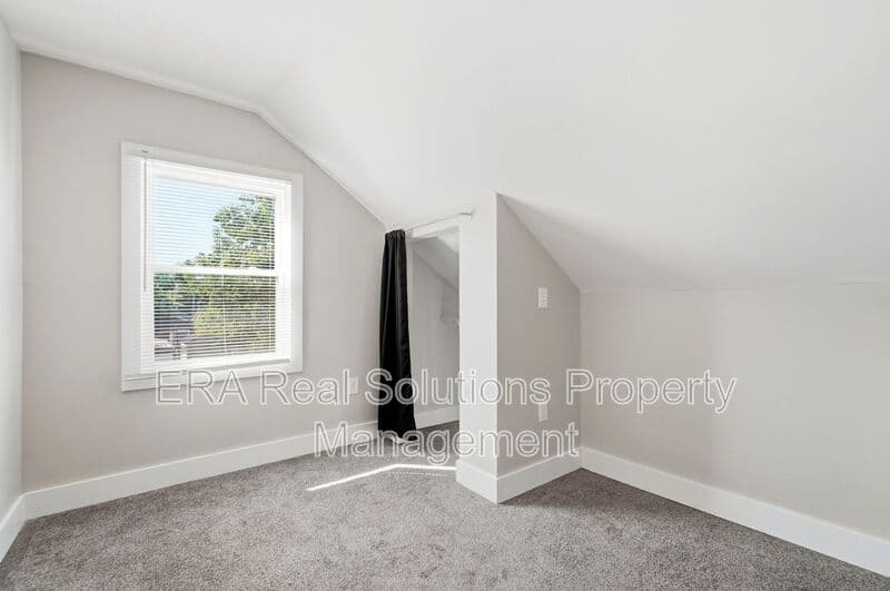 Columbus Condo: 871 Bellows Ave