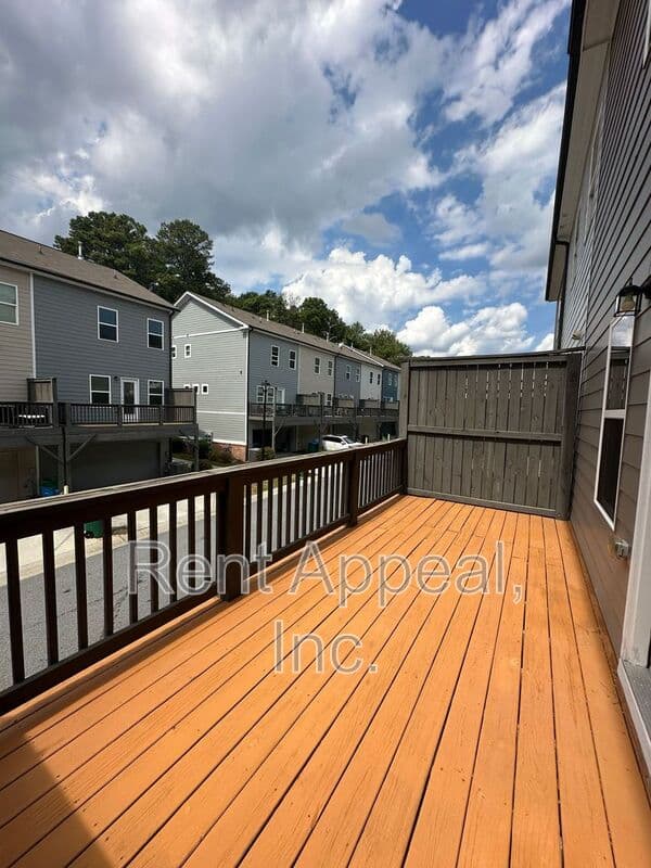 Doraville House: 3779 Oxford Circle