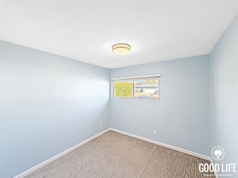 Santee House: 8617 Carlton Oaks Dr