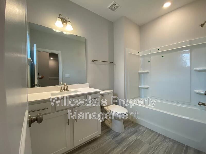 Wake Forest House: 725 Cormiche Lane