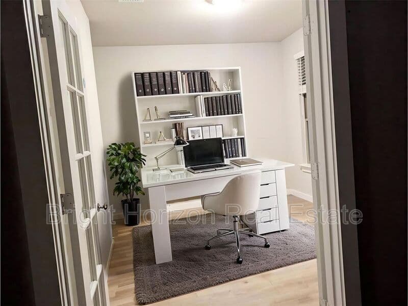 Fort Worth House: 2429 Linto Street