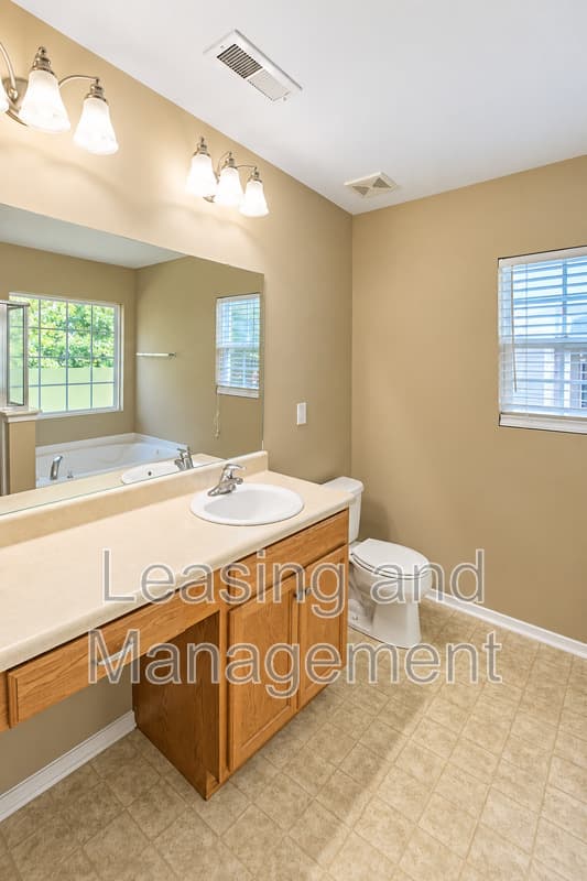 North Charleston House: 8811 Kellum Drive