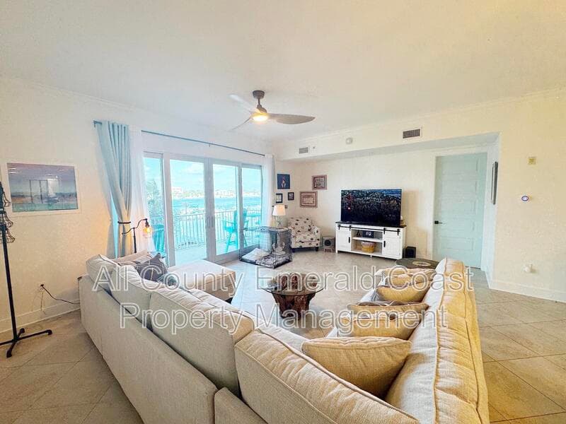 Destin Condo: 211 Durango Road