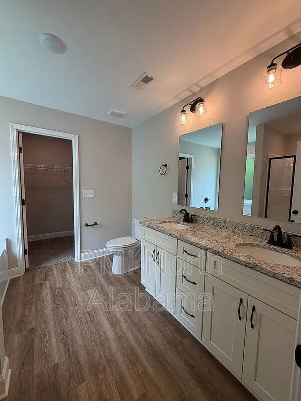 Huntsville House: 1713 Golf Club Lane Northwest