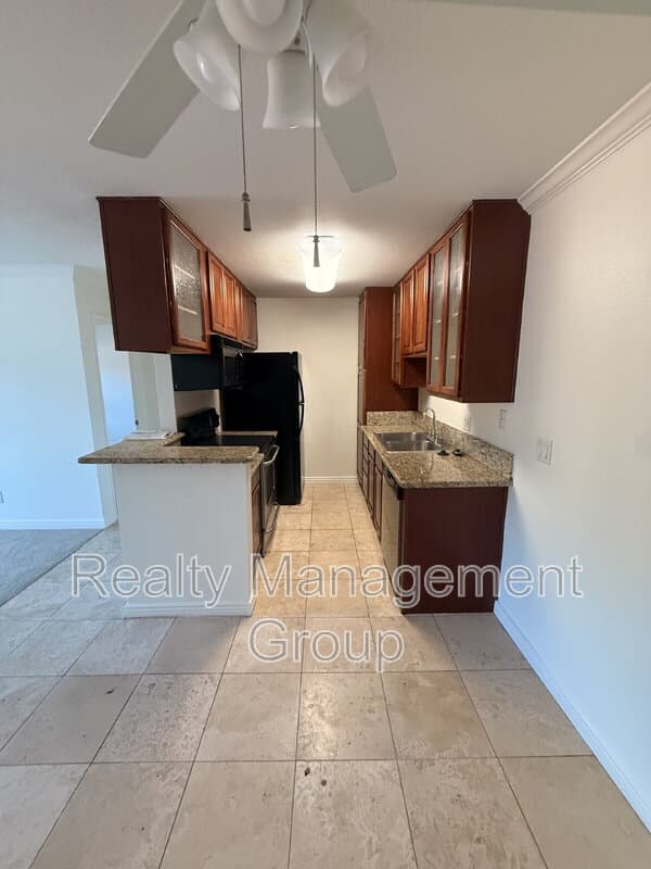 La Mesa Condo: 5417 Lake Murray Boulevard