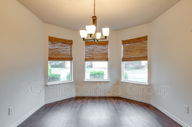 Little Elm House: 1561 Knottingham Drive