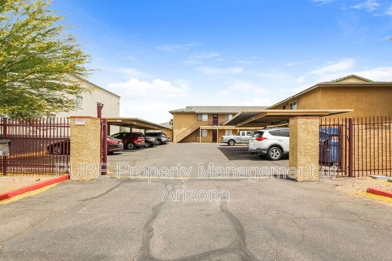 Phoenix Condo: 234 E Ruth Ave