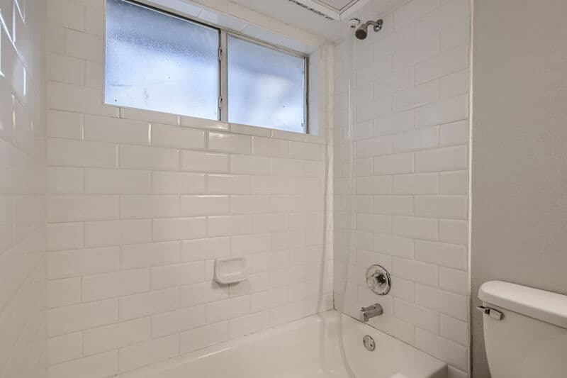 Austin Condo: 1015 E Yager Ln