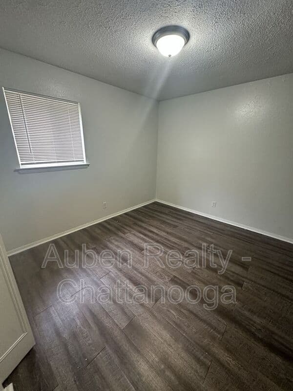 Hisxon Condo: 809 Forest Dale Lane