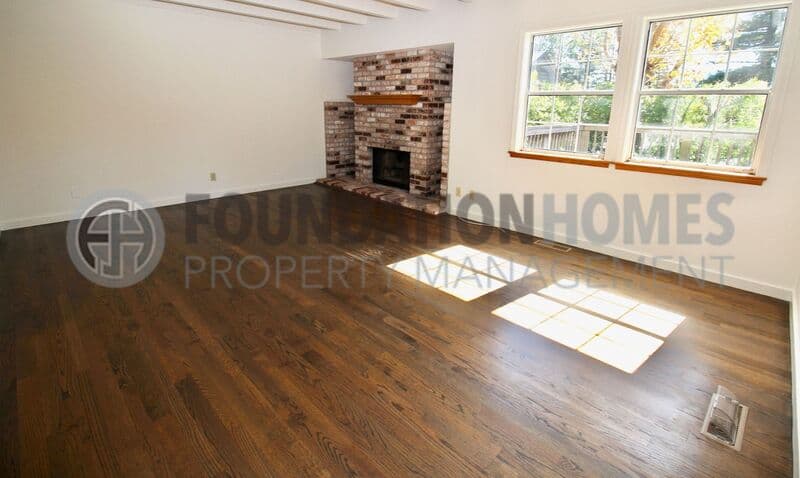 Mill Valley House: 813 Miller Ave