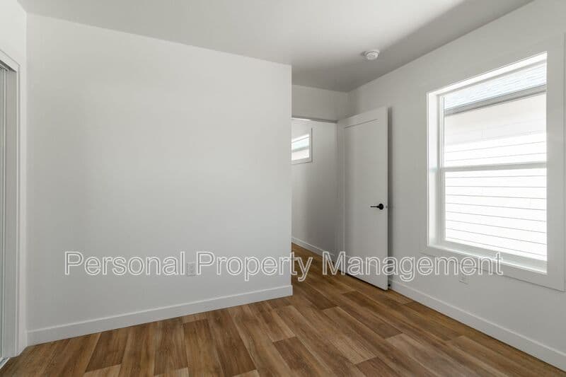 Vancouver Condo: 8005 NE 32nd St