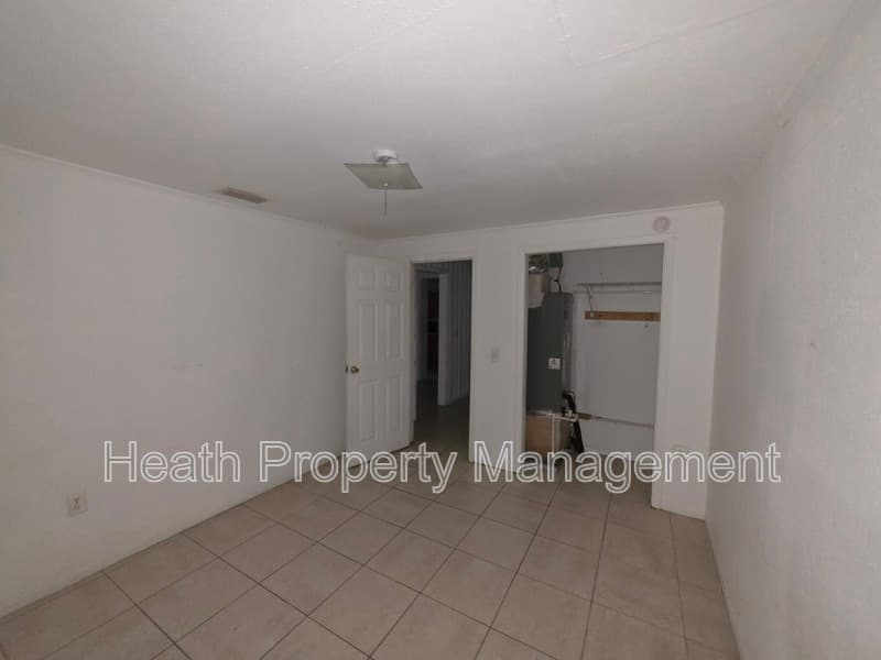 Largo House: 504 6th Ave NW