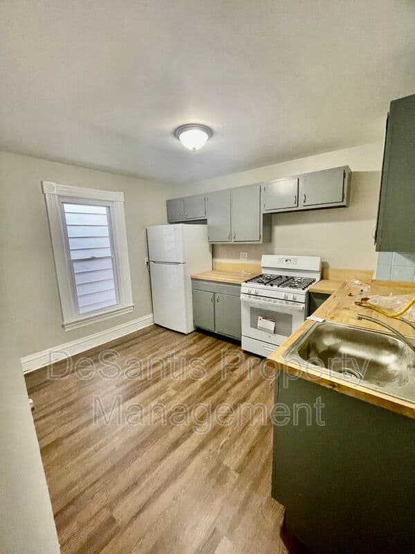 Pittsburgh Condo: 120 Kathleen Street
