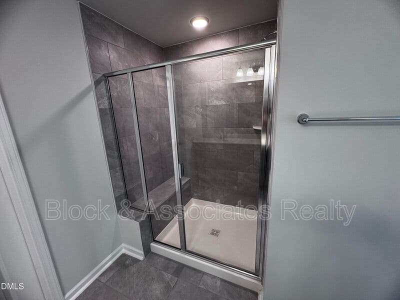 Raleigh House: 203 Broomside Avenue