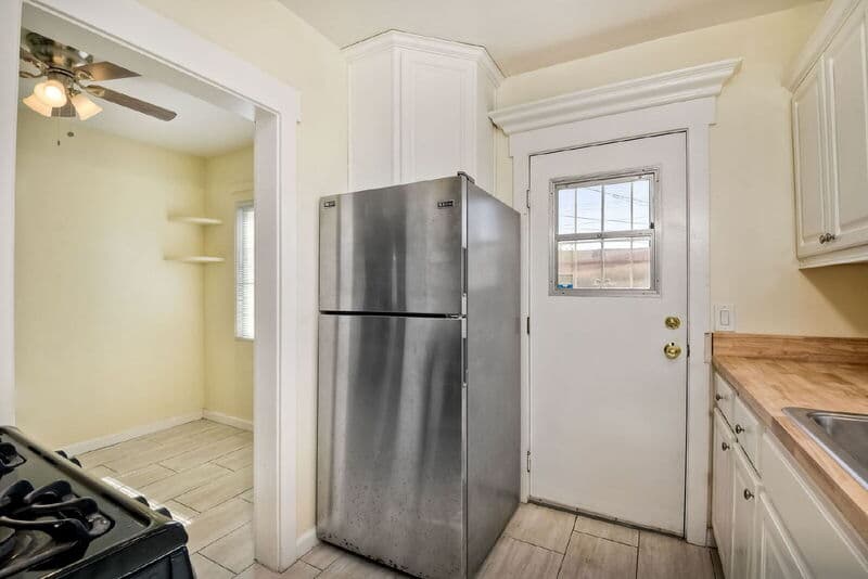 San Diego Condo: 3343 Chamoune Ave