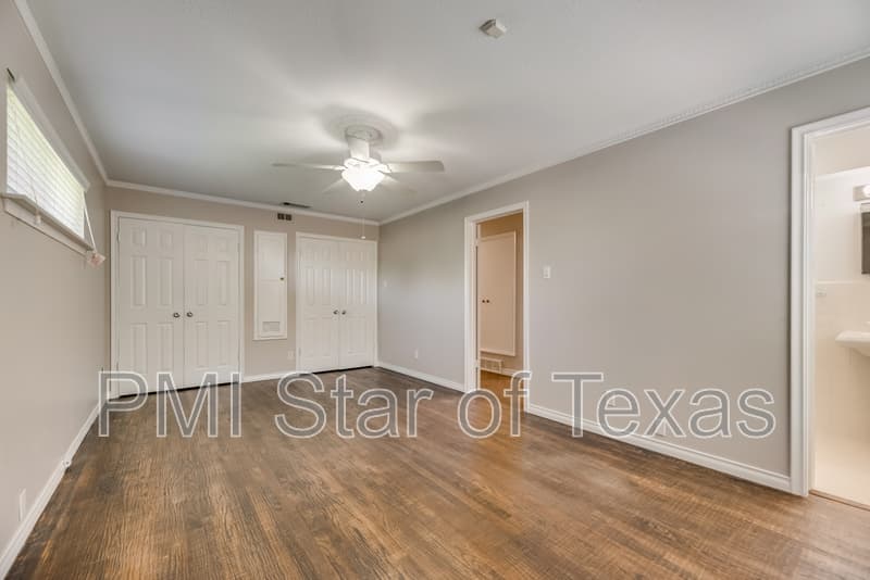 Dallas House: 11643 Rogue Way