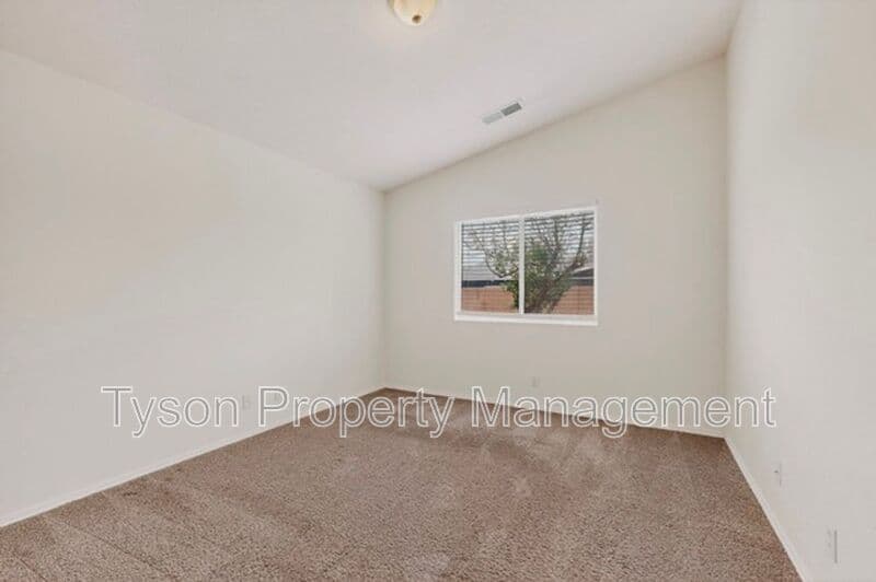 Rio Rancho House: 908 Bursum Ln