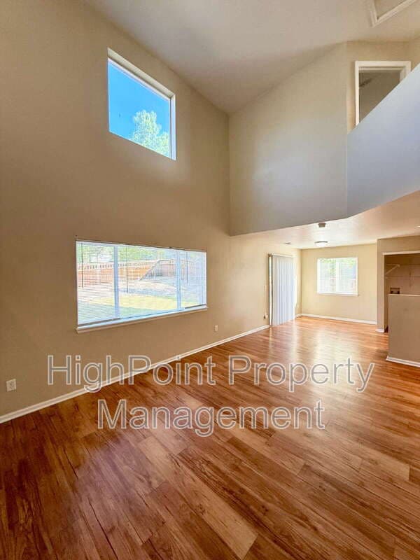Brighton House: 5187 Pelican St