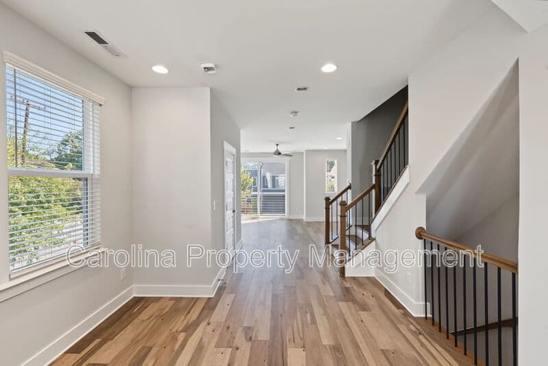 Charlotte House: 1245 Lomax Ave
