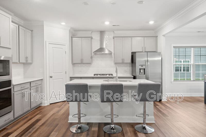 Angier House: 121 Barnwell Loop