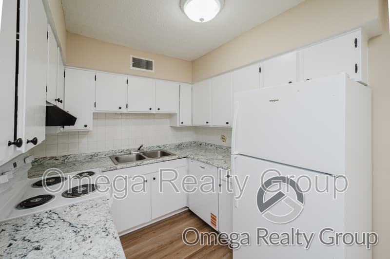 Montgomery Condo: 4724 S Court St