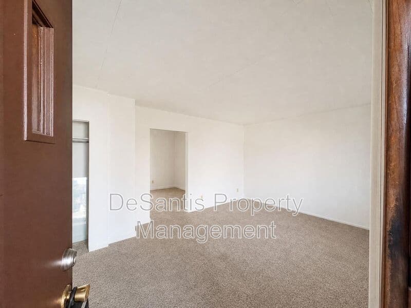 New Kensington House: 1613 Fourth Avenue