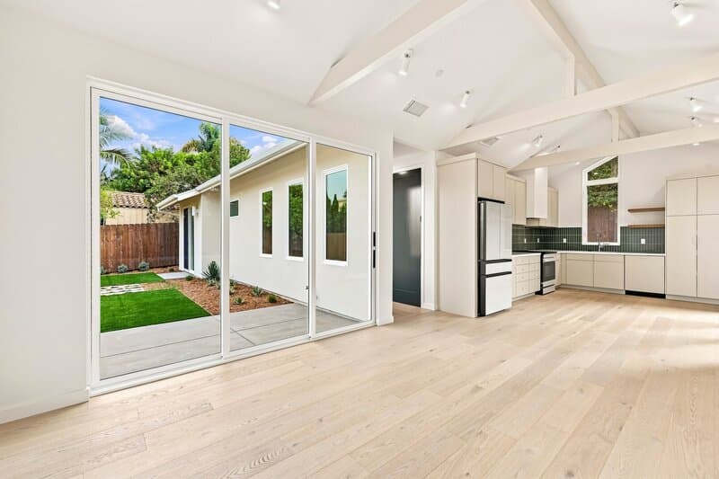 Solana Beach House: 424 North Rios Avenue