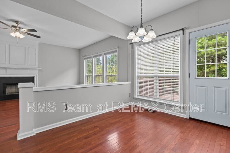 Duluth House: 2315 Hiawassee Dr