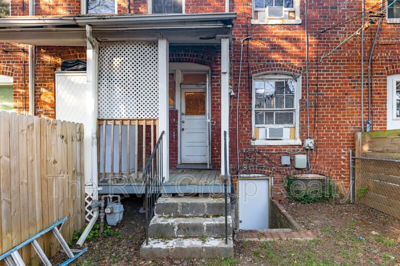 Richmond House: 2611 Grayland Avenue