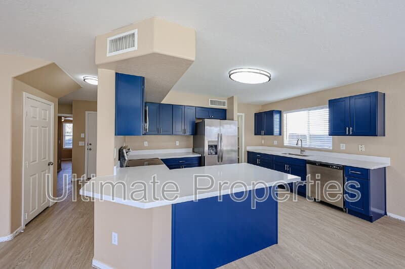 Surprise House: 11911 N 148th Ave