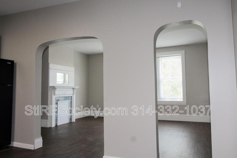 St. Louis Condo: 7615 S. Broadway #2F