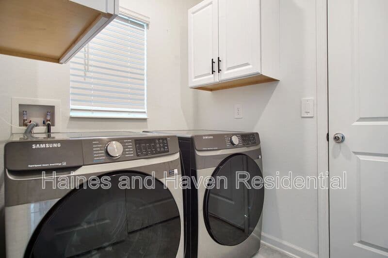 Winter Haven House: 1688 Teagan Ln