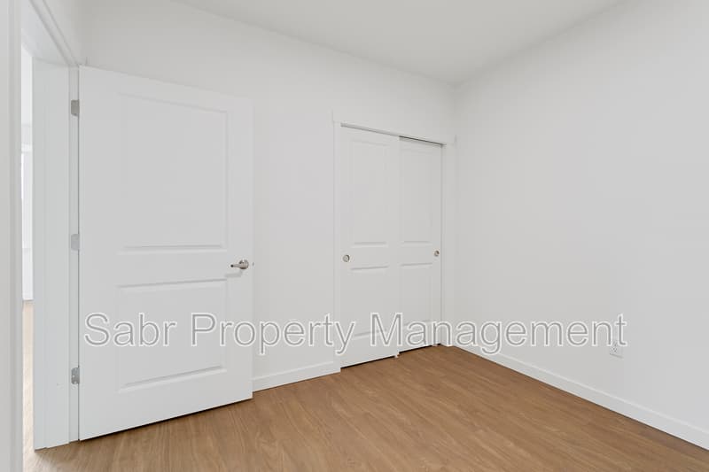 Vancouver Apartment: 9917 NE 13th Ave